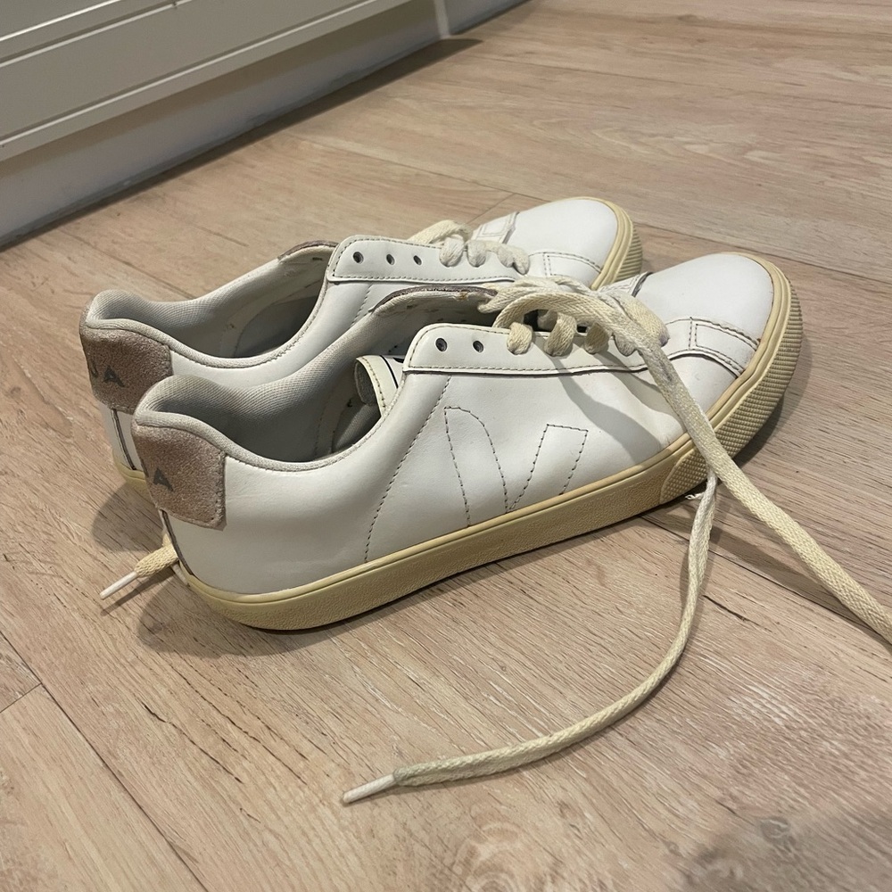 Veja White Sneakers 37